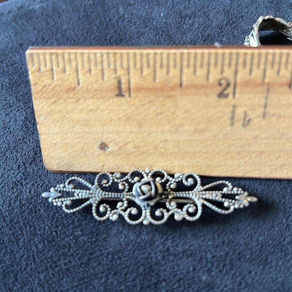 Vintage Beau Sterling Silver brooch